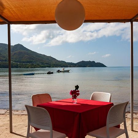 Sea View Lodge Baie Sainte Anne Eksteriør billede
