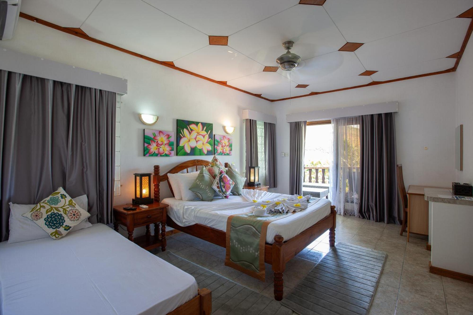 Sea View Lodge Baie Sainte Anne Eksteriør billede
