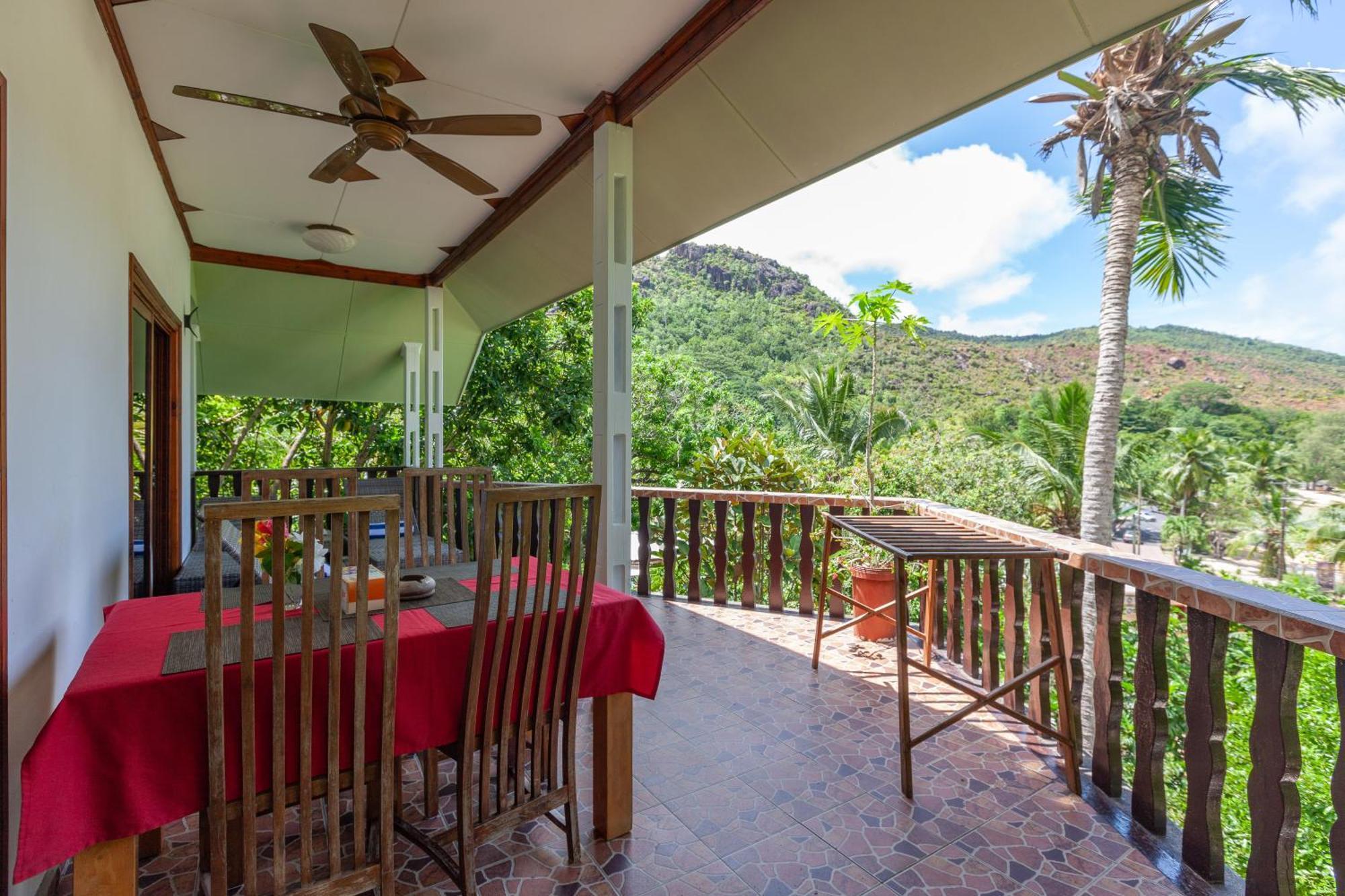 Sea View Lodge Baie Sainte Anne Eksteriør billede