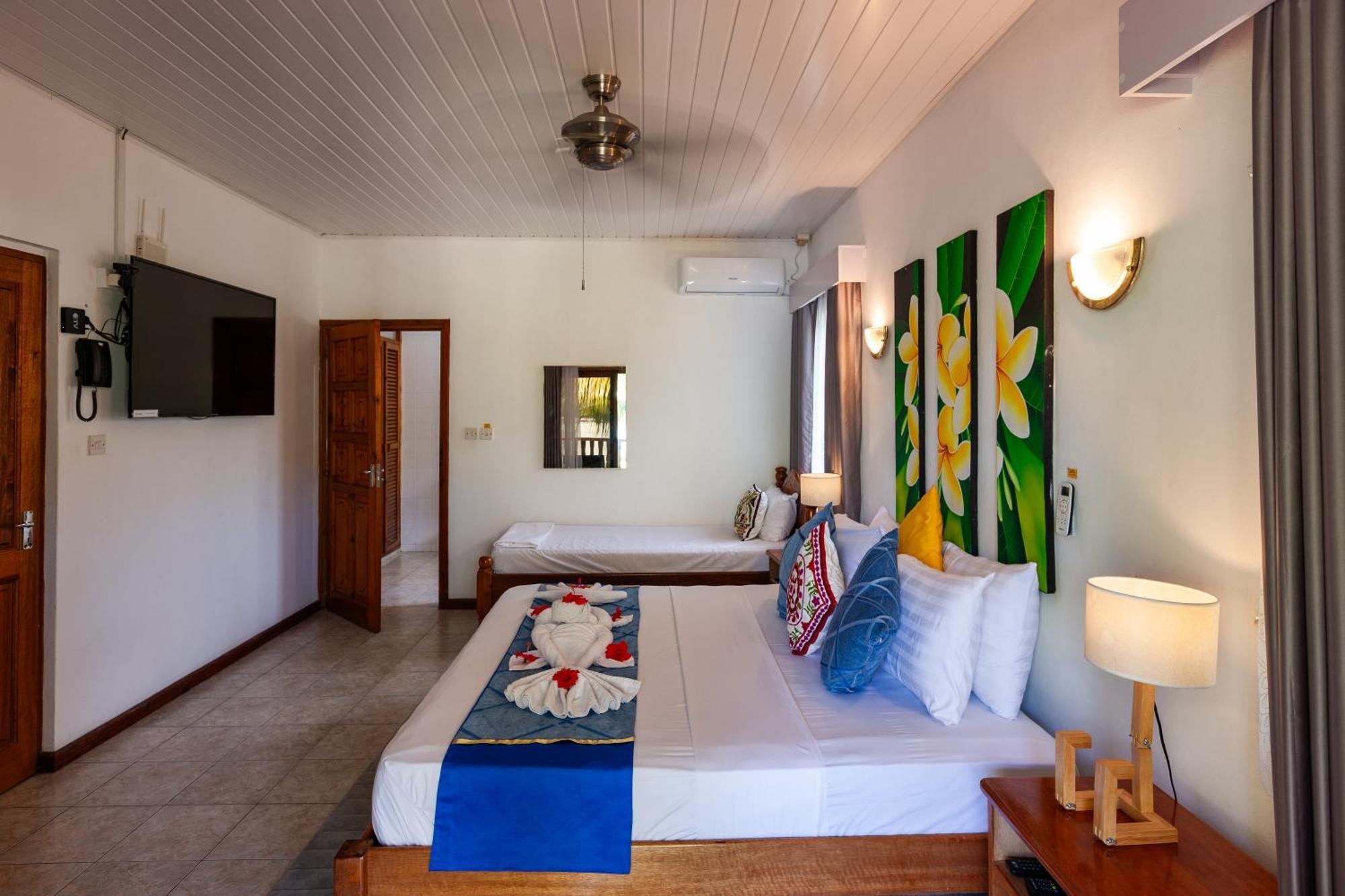 Sea View Lodge Baie Sainte Anne Eksteriør billede