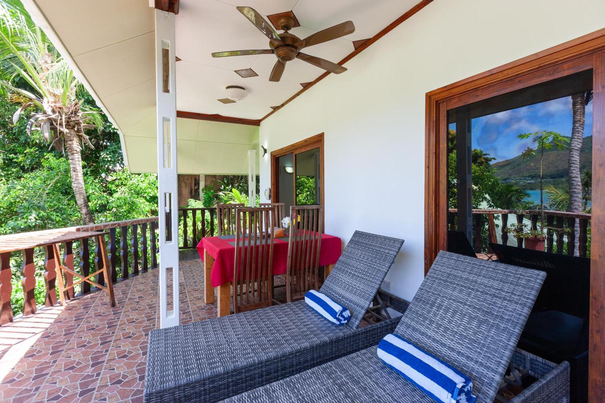 Sea View Lodge Baie Sainte Anne Eksteriør billede