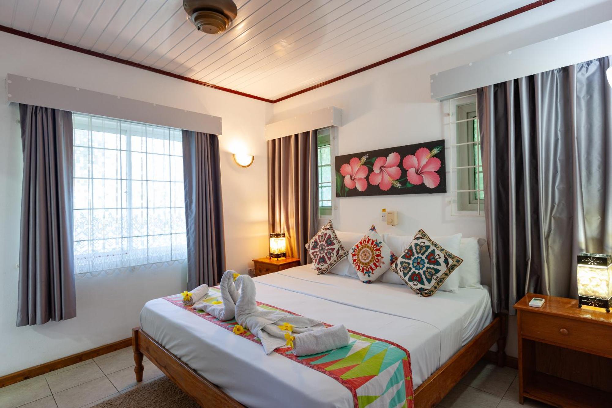 Sea View Lodge Baie Sainte Anne Eksteriør billede