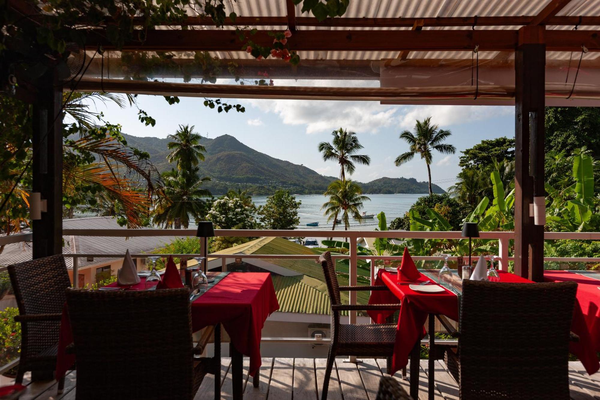 Sea View Lodge Baie Sainte Anne Eksteriør billede